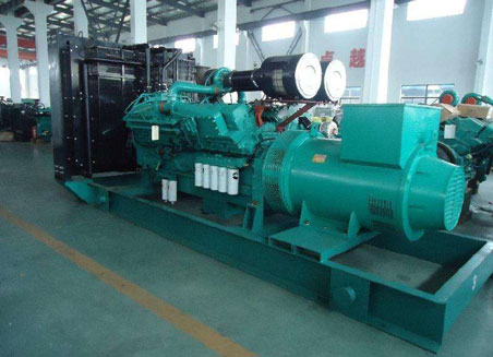 乌鲁木齐800kw康明斯柴油发电机组图片 乌鲁木齐800kw康明斯柴油发电机组图片